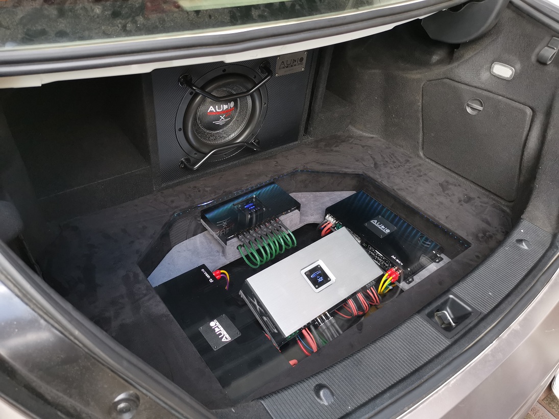 奔驰C260音响升级德国audio system乐司登
